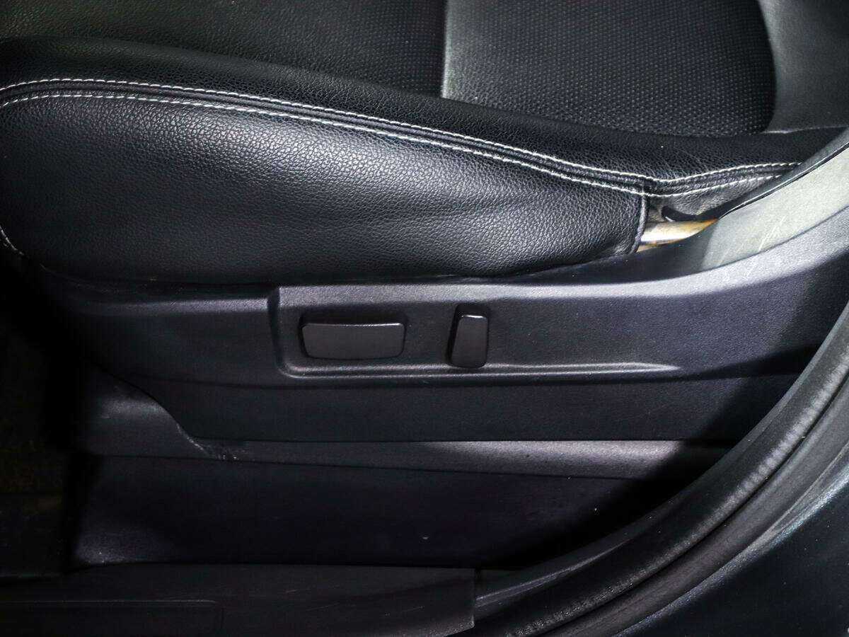 Б/У Митсубиши Оутлэндер 2013 года. Фото: #15