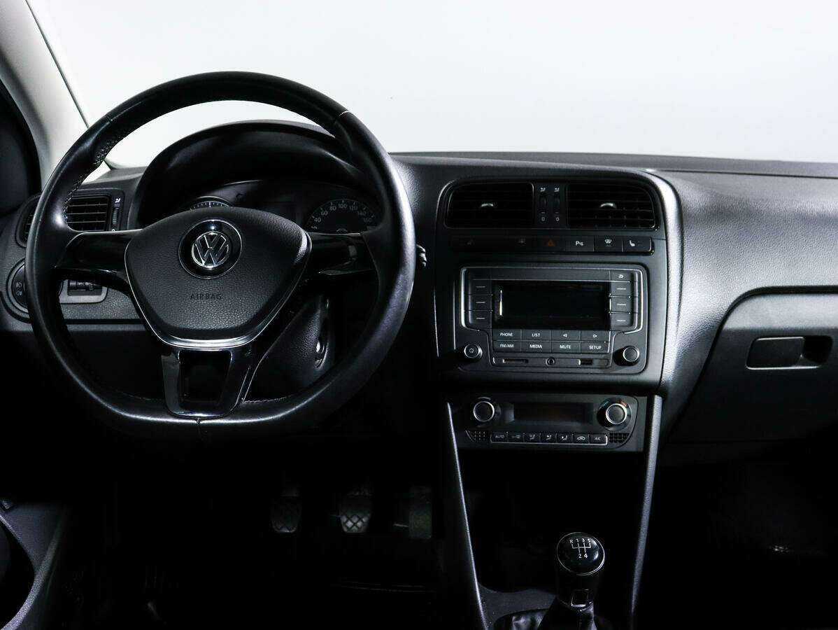 Б/У Фольксваген Поло 2016 года. Фото: #8