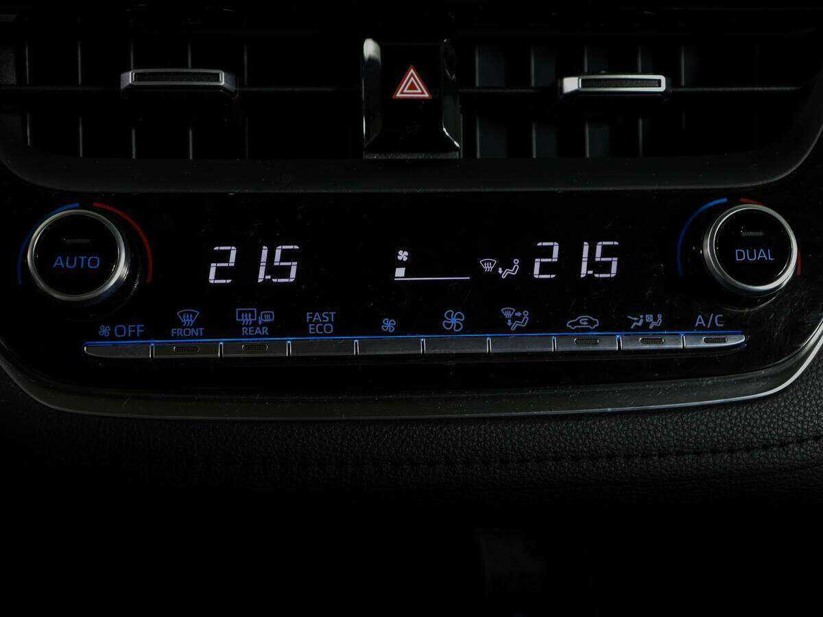 Toyota Corolla 2019 года с пробегом. Фото: #17