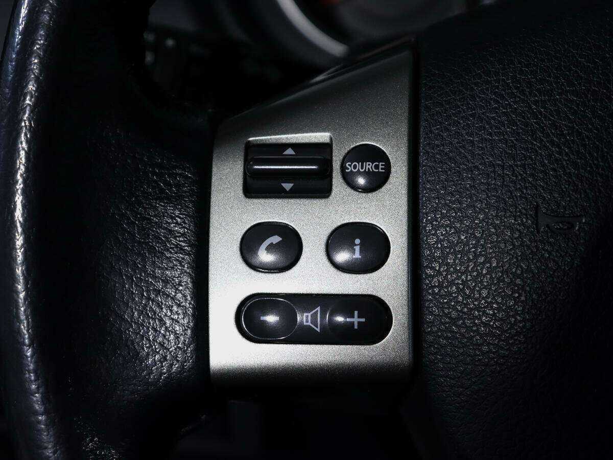 Б/У Ниссан Тиида 2012 года. Фото: #17