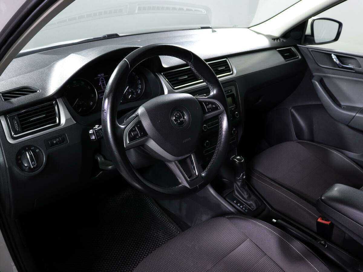 Б/У Шкода Рапид 2014 года. Фото: #12