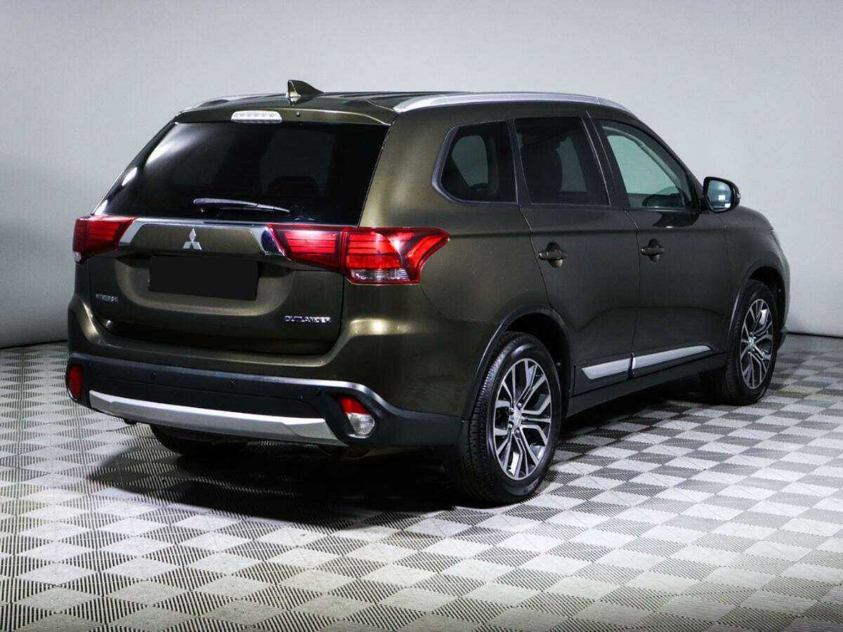 Mitsubishi Outlander 2018 года с пробегом. Фото: #4