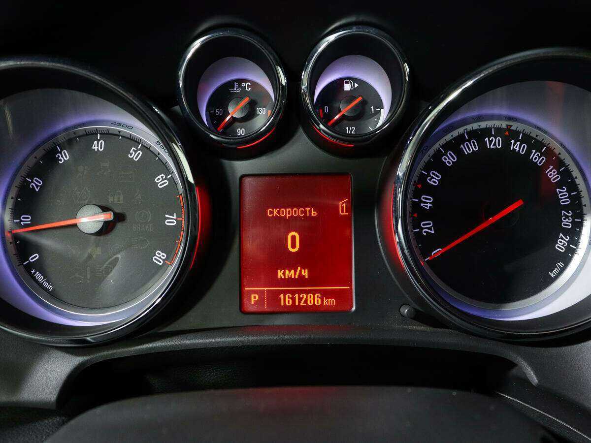 Б/У Опель Астра 2012 года. Фото: #10