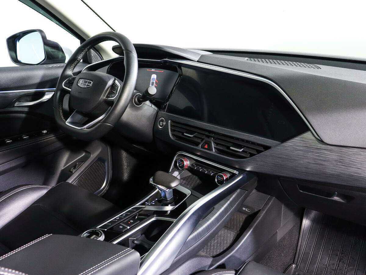 Geely Tugella 2022 года с пробегом. Фото: #5