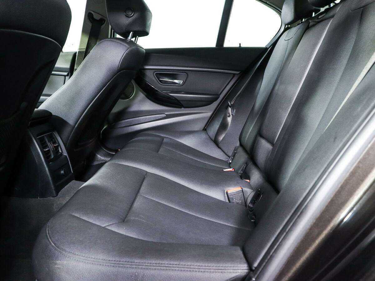 BMW 3 серии 2017 года с пробегом. Фото: #6