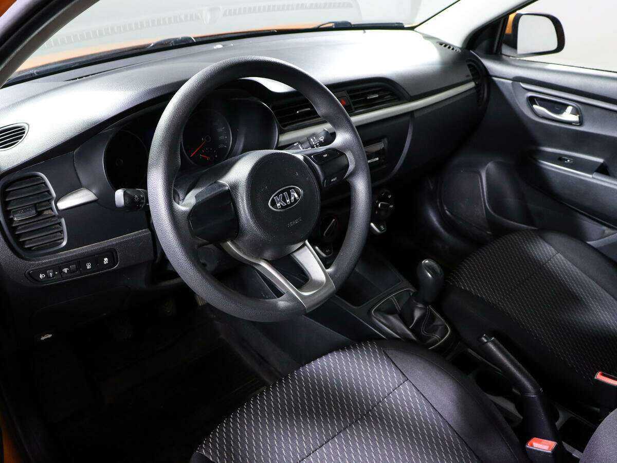 Б/У Киа Рио 2017 года. Фото: #11