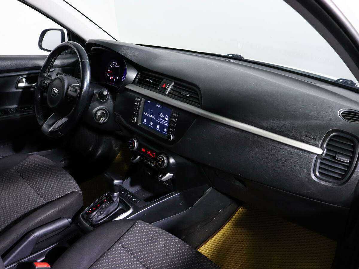 Б/У Киа Рио 2018 года. Фото: #7