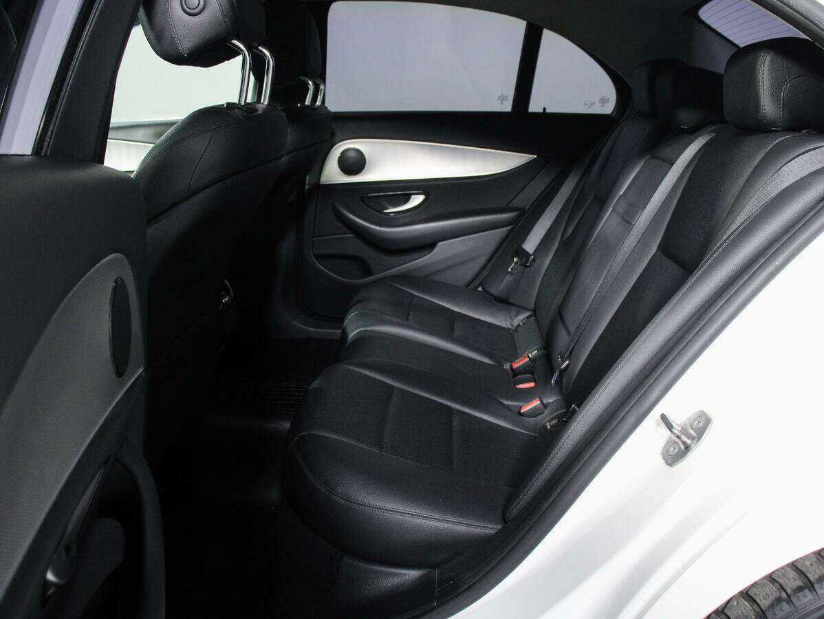 Mercedes-Benz E-Класс 2016 года с пробегом. Фото: #9