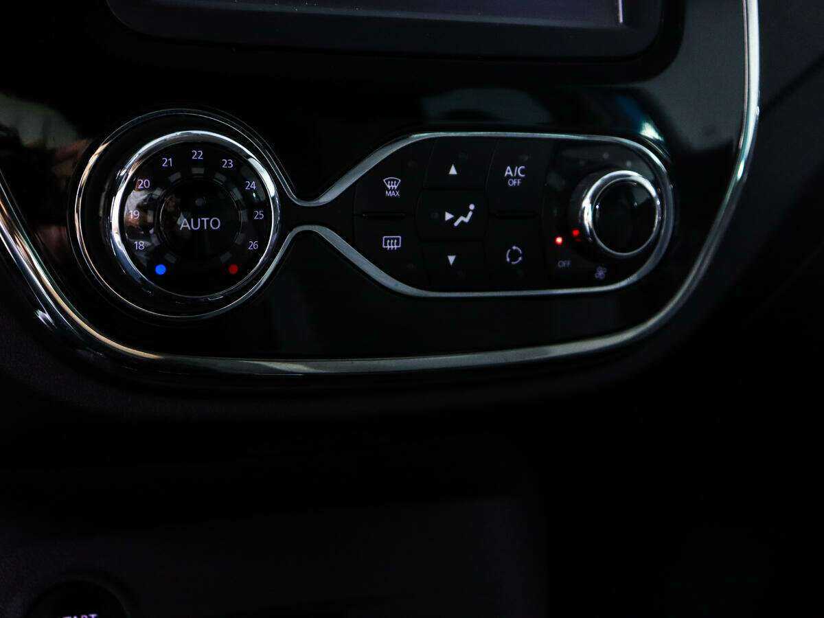 Б/У Рено Каптюр 2017 года. Фото: #13