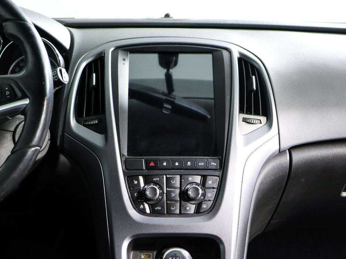 Б/У Опель Астра 2013 года. Фото: #12