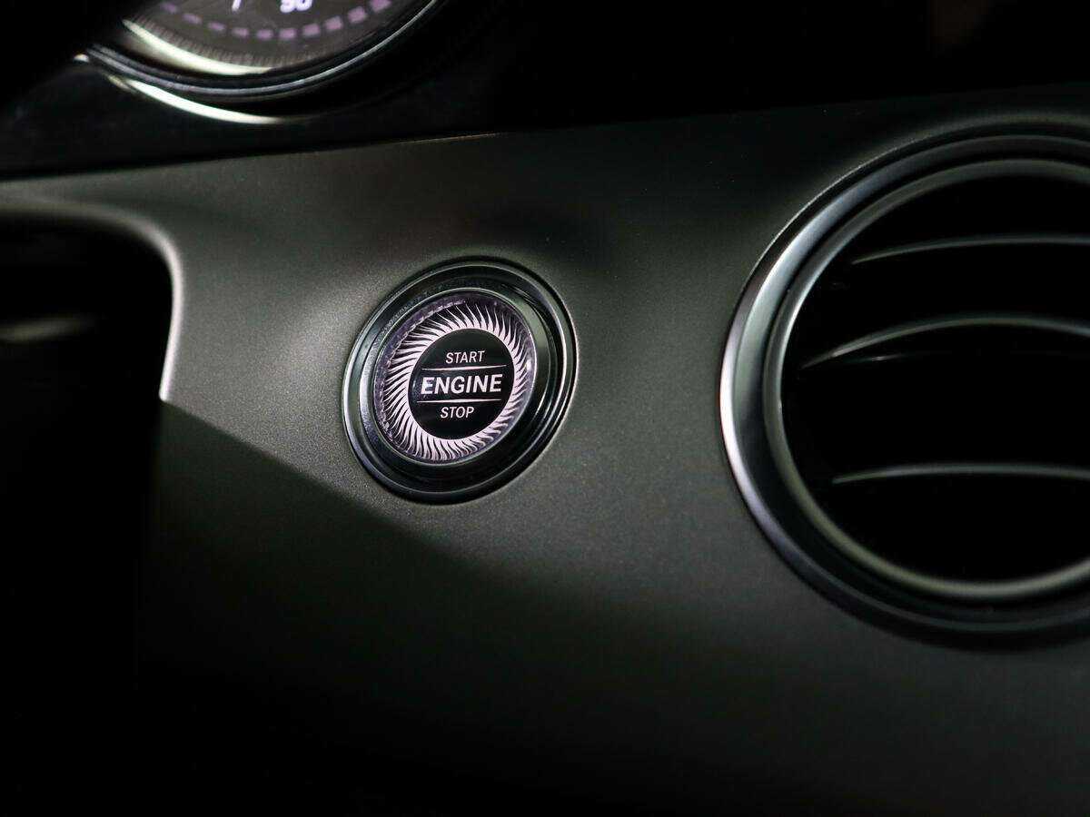 Mercedes-Benz E-Класс 2019 года с пробегом. Фото: #19