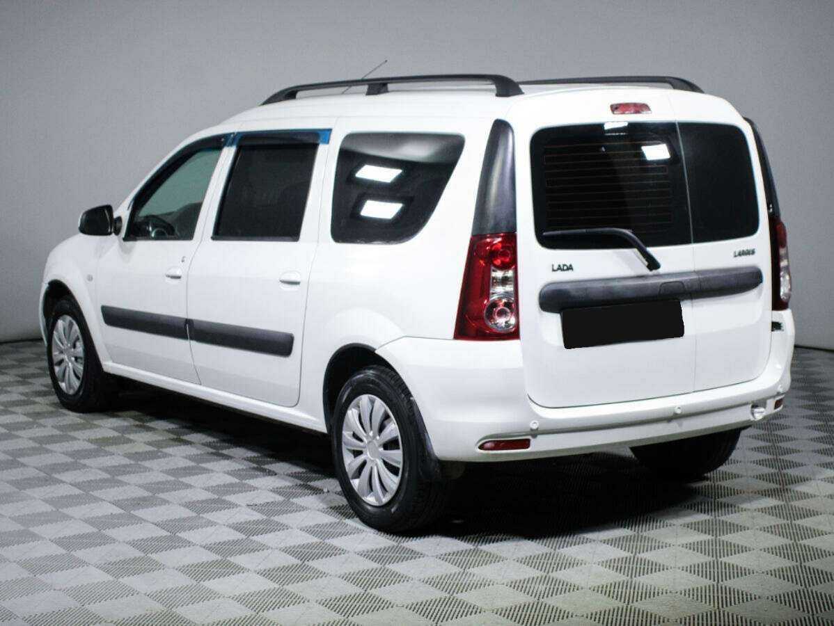 Б/У Лада (ВАЗ) Ларгус 2017 года. Фото: #6