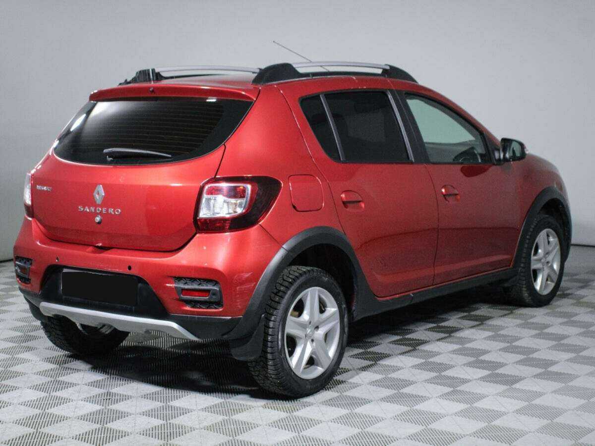 Б/У Рено Сандеро 2015 года. Фото: #3