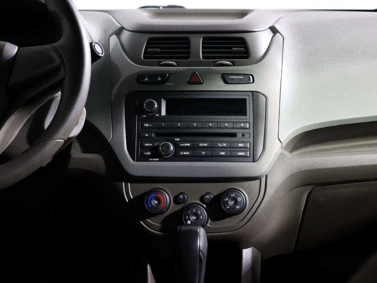 Б/У Шевроле Кобальт 2020 года. Фото: #11