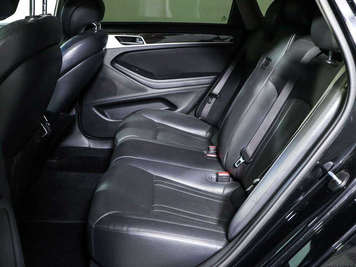 Hyundai Genesis 2014 года с пробегом. Фото: #8