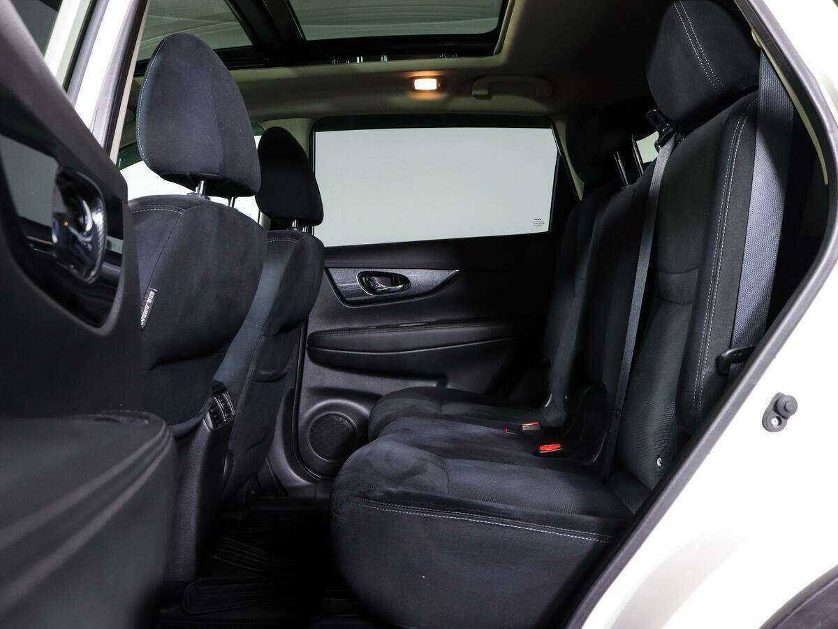 Б/У Ниссан Икс-Трейл 2015 года. Фото: #9