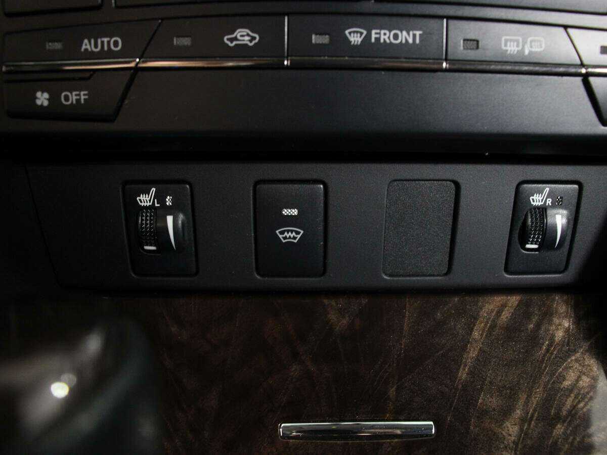 Toyota Camry 2018 года с пробегом. Фото: #23