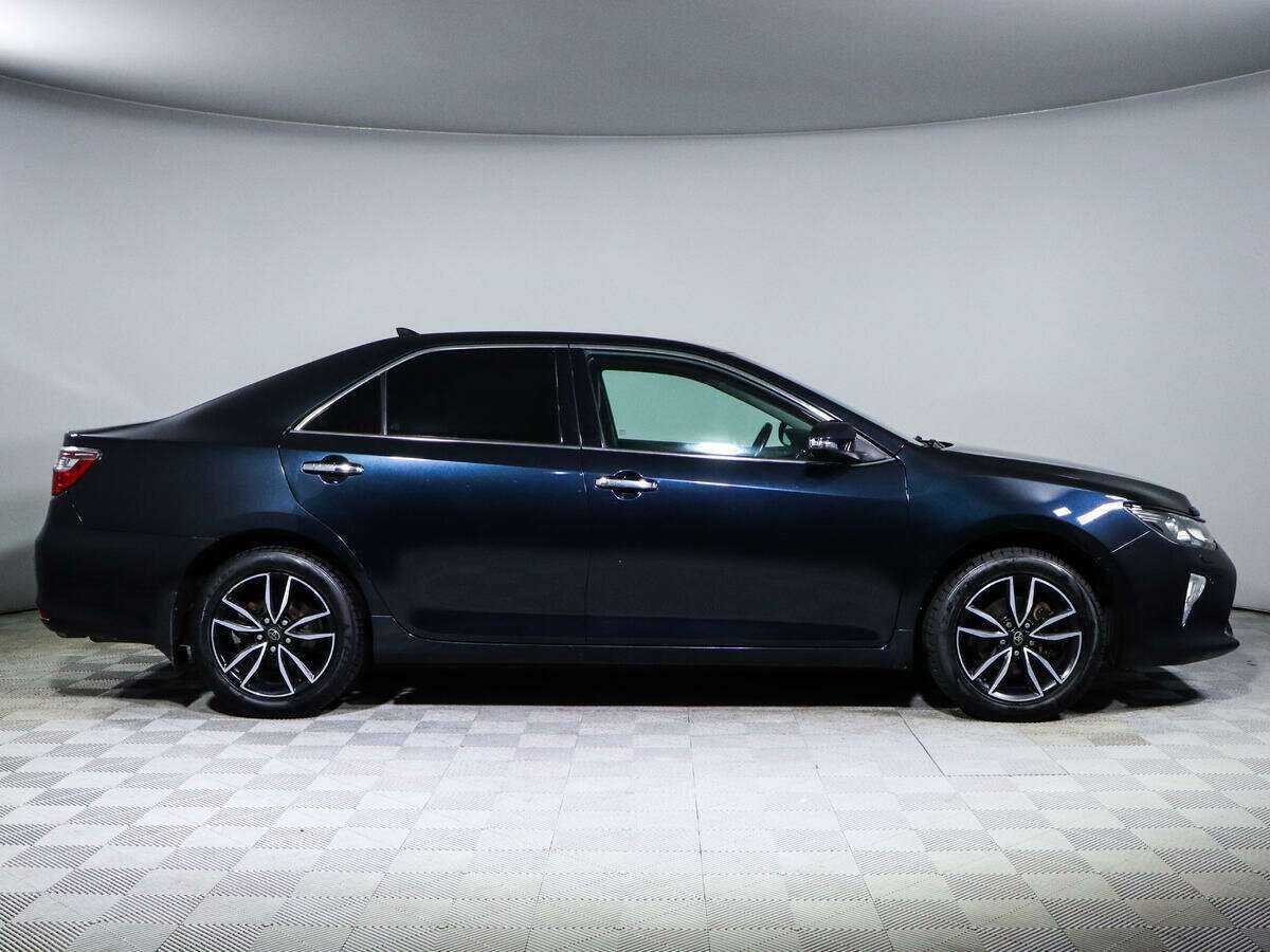 Toyota Camry 2017 года с пробегом. Фото: #3