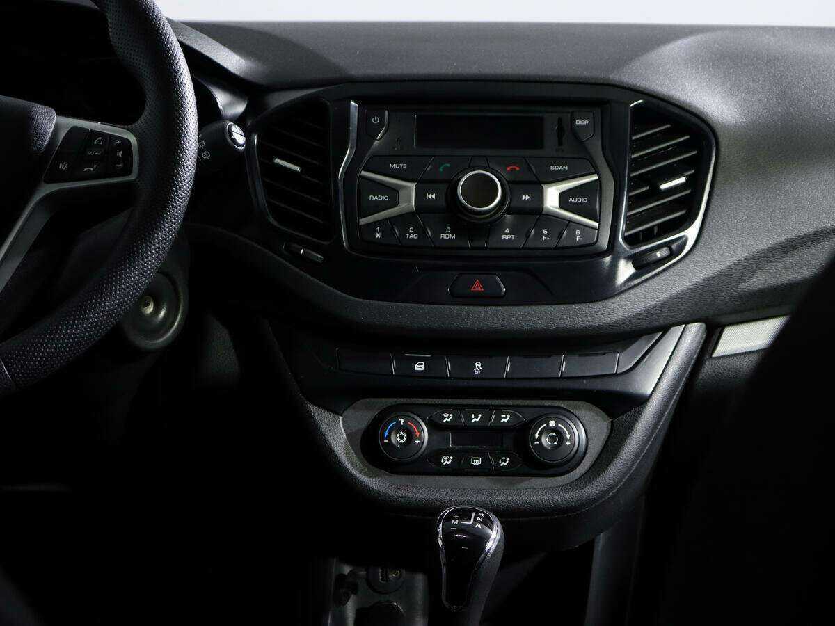 Б/У Лада (ВАЗ) Веста 2019 года. Фото: #10