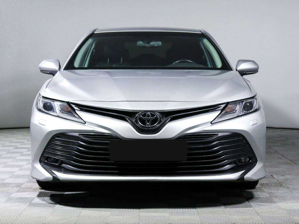 Toyota Camry 2020 года с пробегом. Фото: #1
