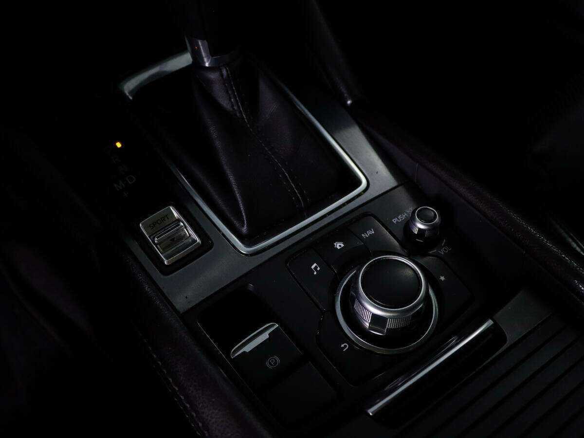 Б/У Мазда 6 2016 года. Фото: #17