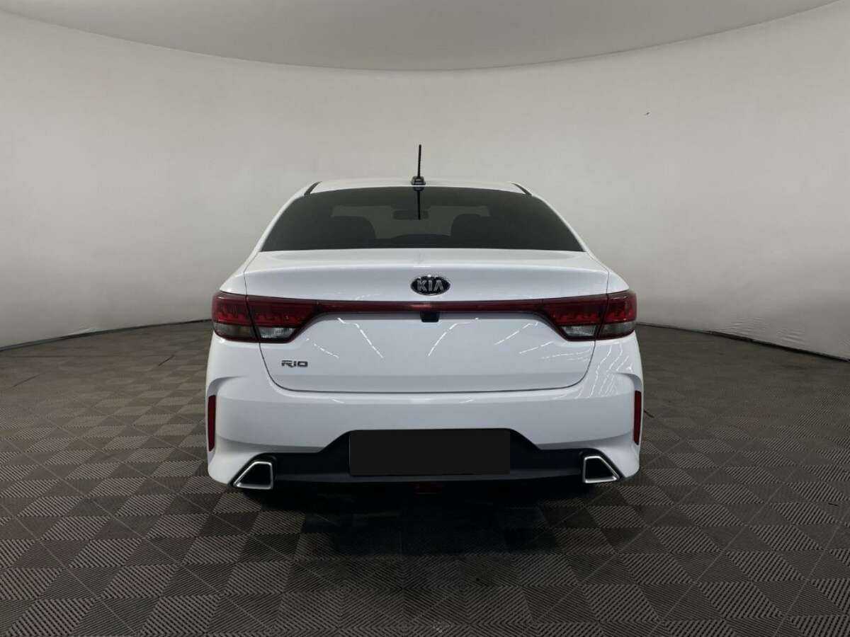 Б/У Киа Рио 2021 года. Фото: #2