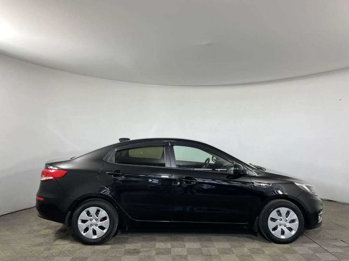 Б/У Киа Рио 2017 года. Фото: #2