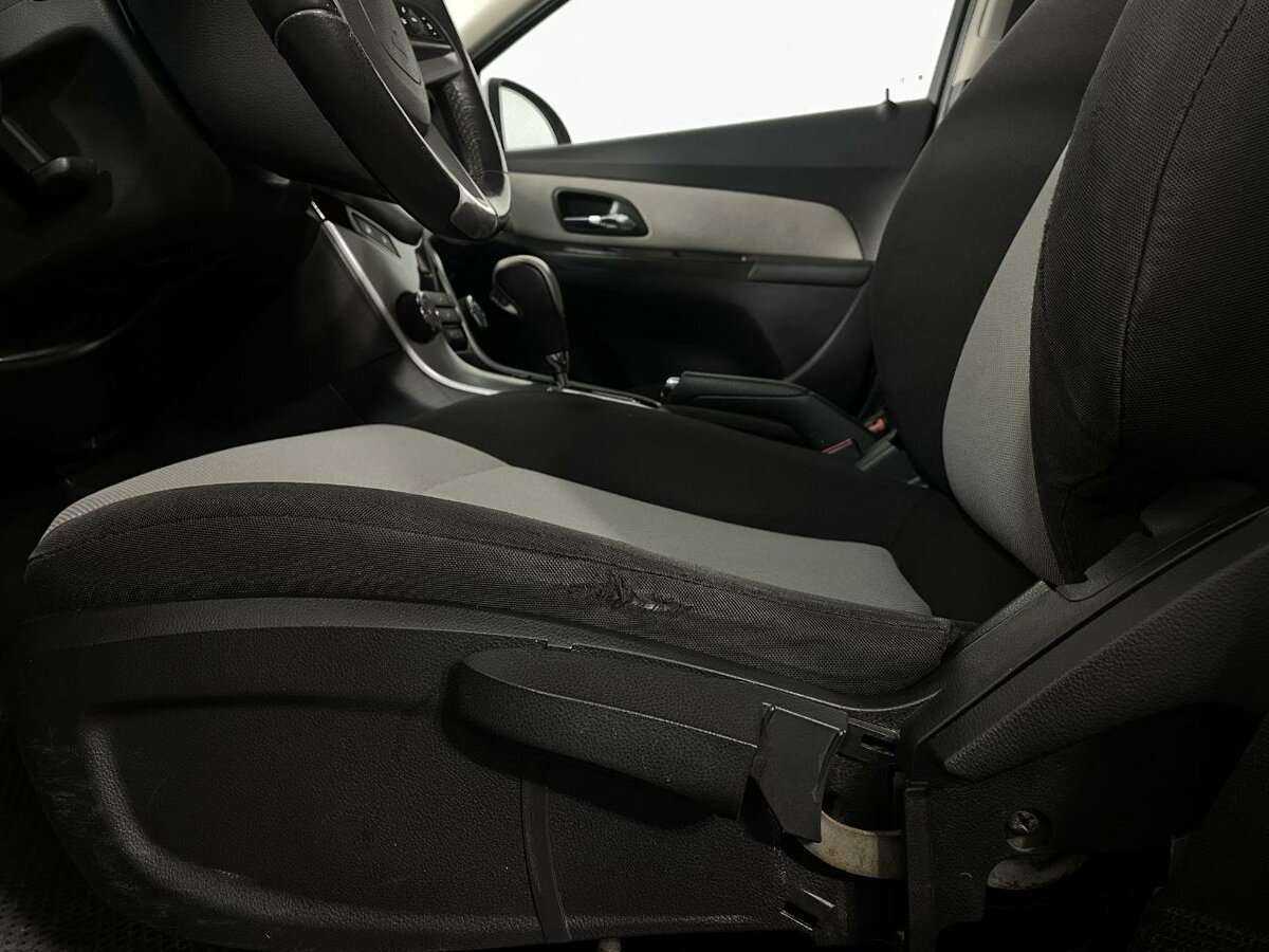 Б/У Шевроле Круз 2012 года. Фото: #8