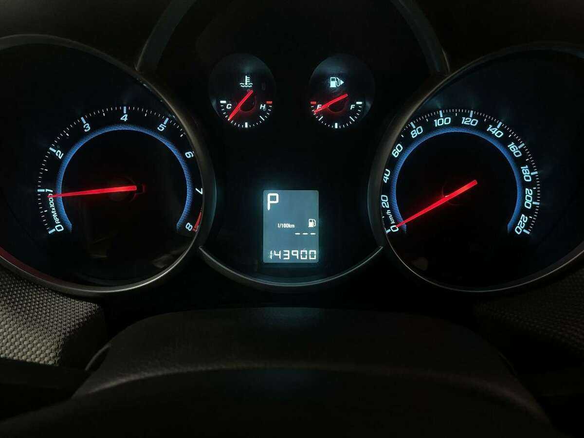 Б/У Шевроле Круз 2012 года. Фото: #9