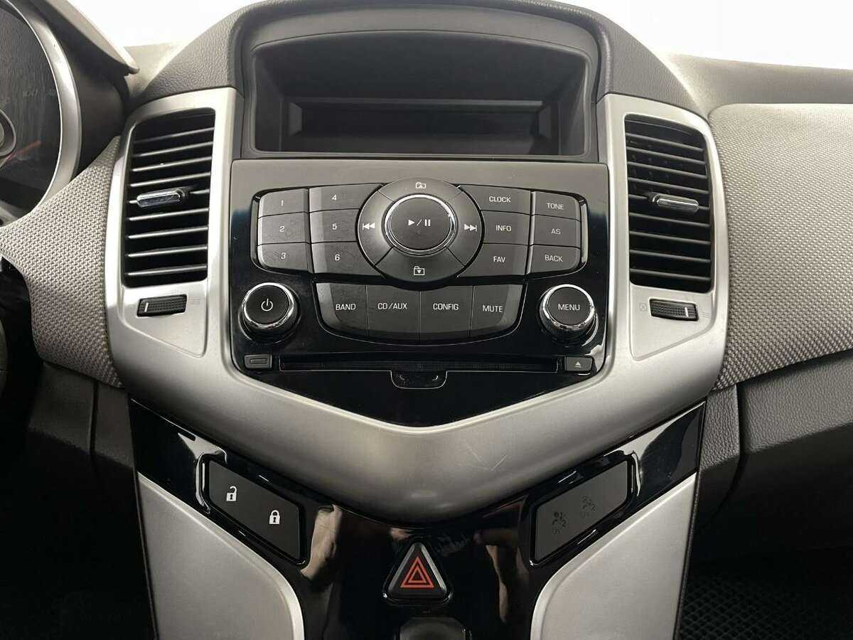 Б/У Шевроле Круз 2012 года. Фото: #10