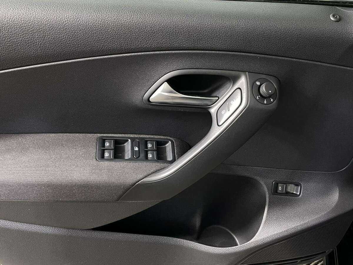 Б/У Фольксваген Поло 2019 года. Фото: #6