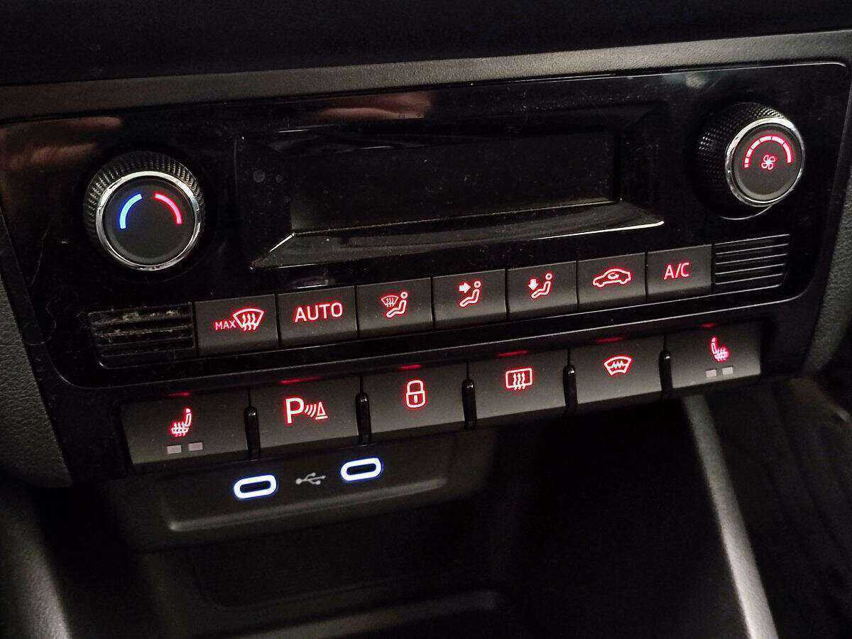 Б/У Фольксваген Поло 2021 года. Фото: #13