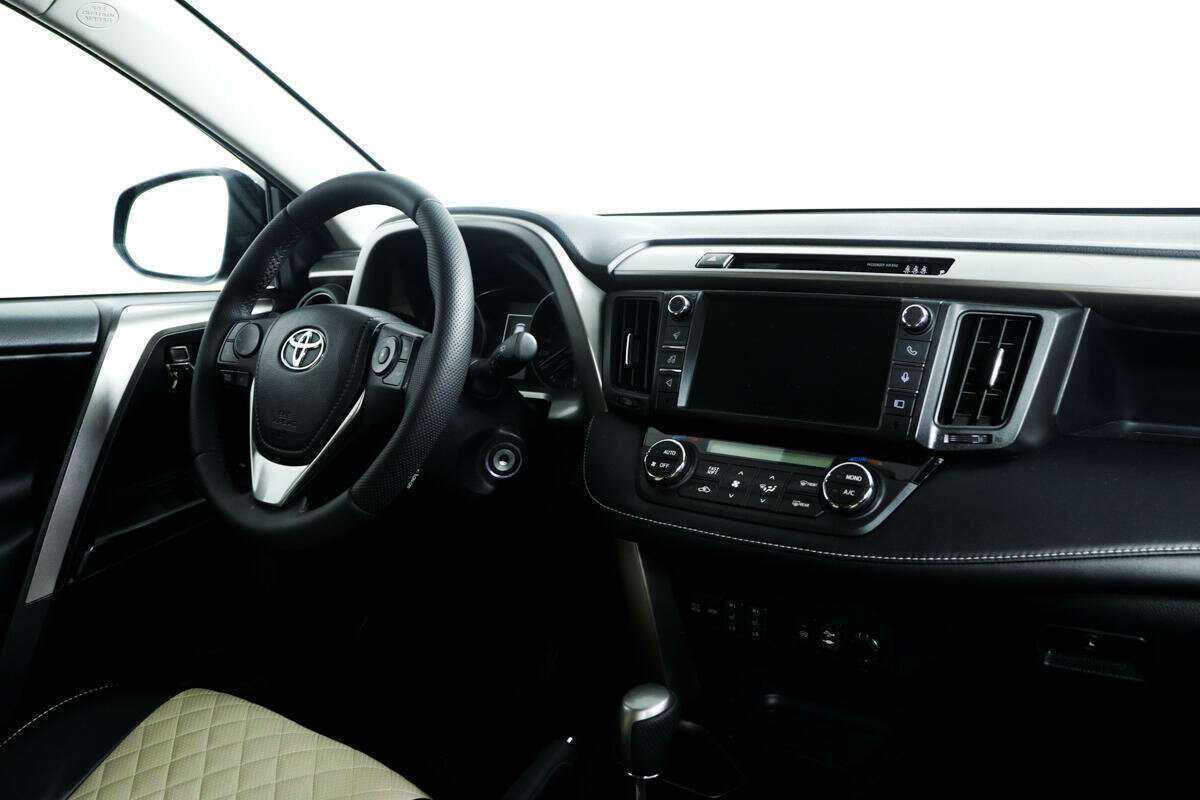 Toyota RAV4 2017 года с пробегом. Фото: #8