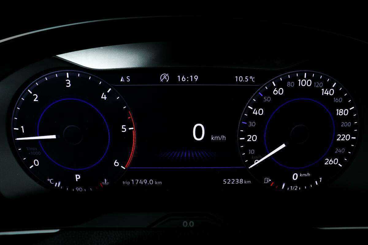 Volkswagen Passat 2018 года с пробегом. Фото: #8