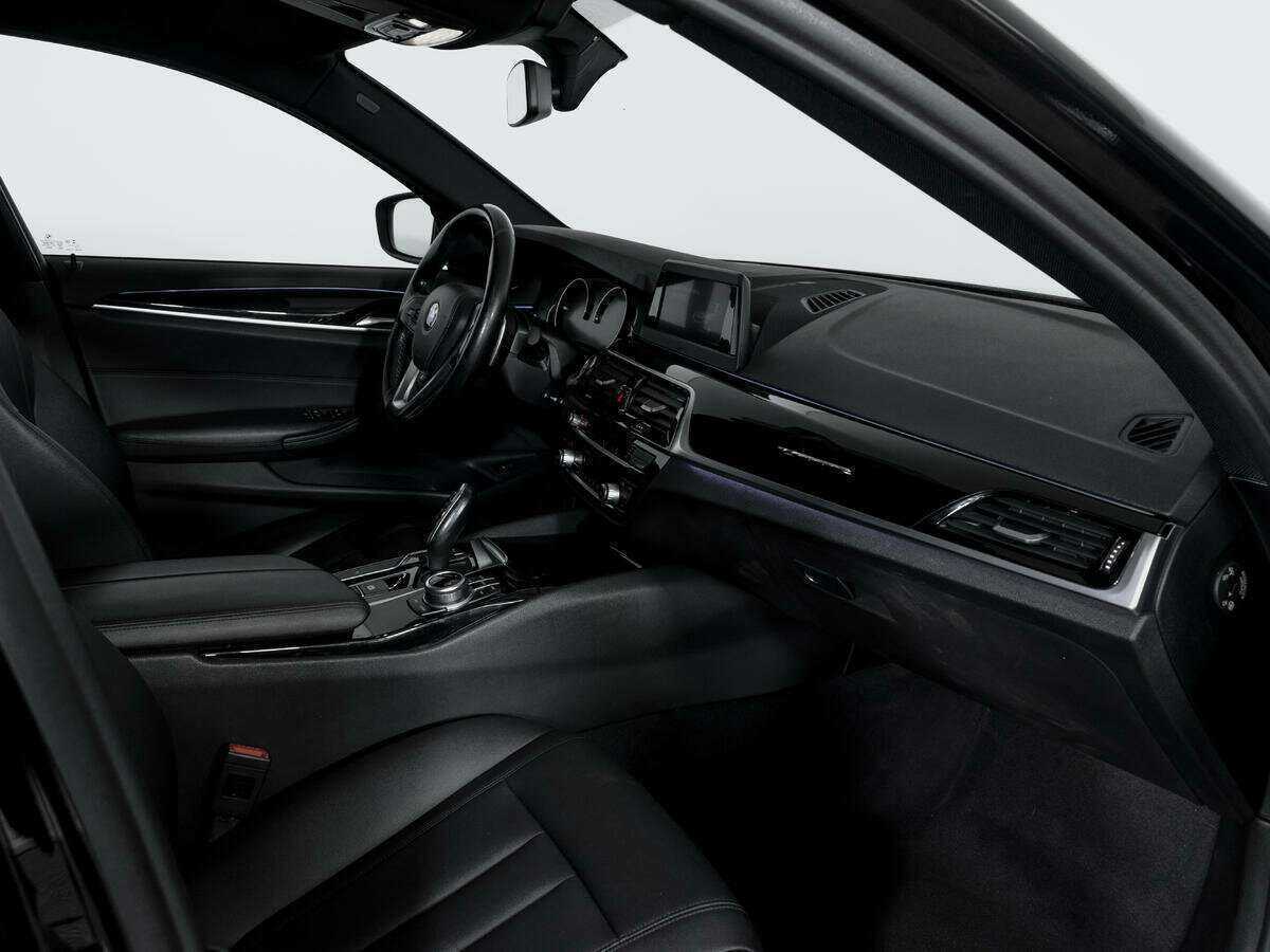 BMW 5 серии 2017 года с пробегом. Фото: #8