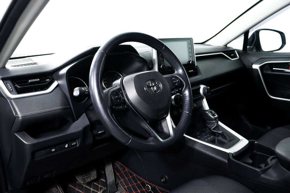 Toyota RAV4 2020 года с пробегом. Фото: #12