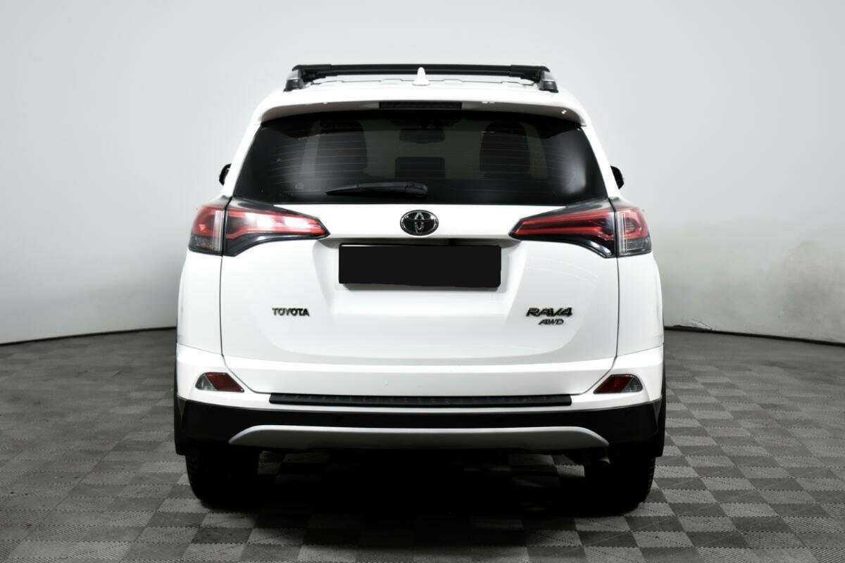 Toyota RAV4 2018 года с пробегом. Фото: #5