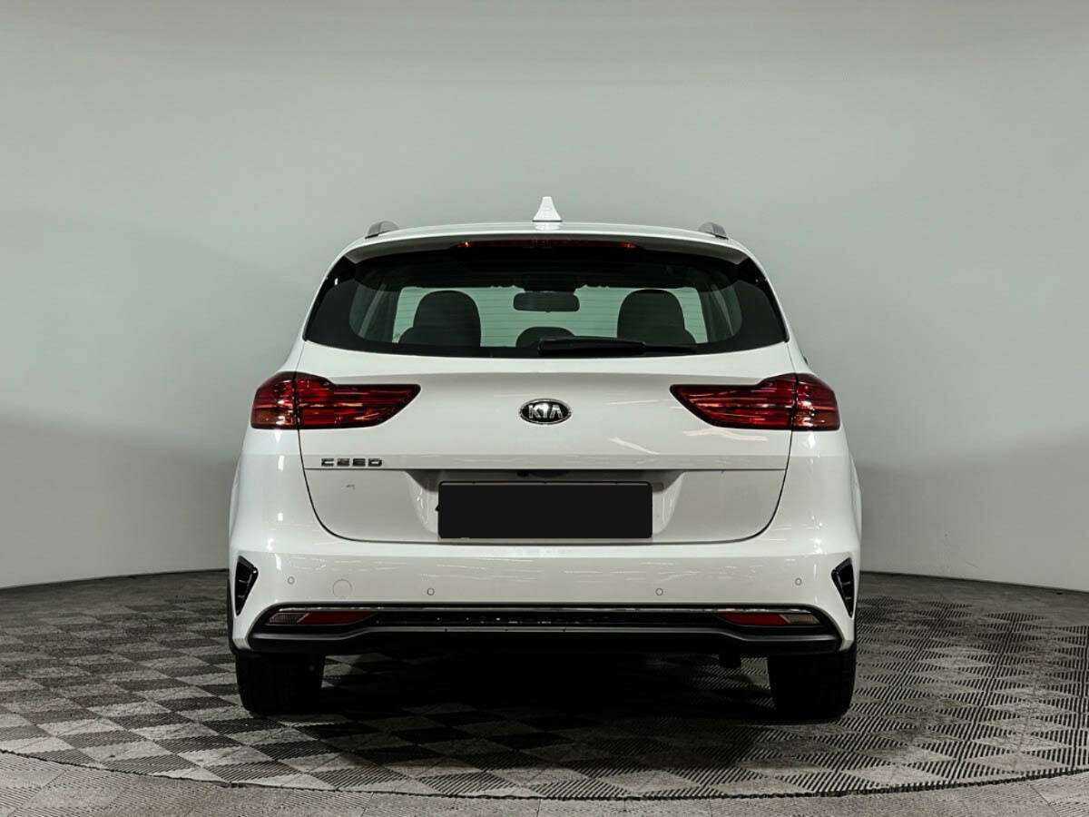 Kia Ceed 2021 года с пробегом. Фото: #5
