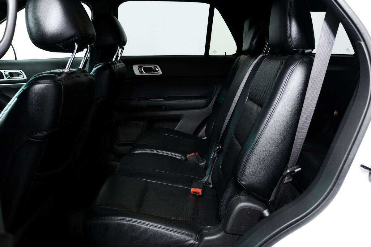 Ford Explorer 2015 года с пробегом. Фото: #11