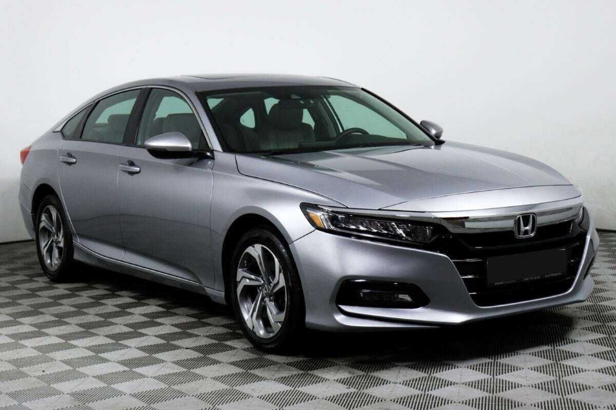 Honda Accord 2018 года с пробегом. Фото: #2
