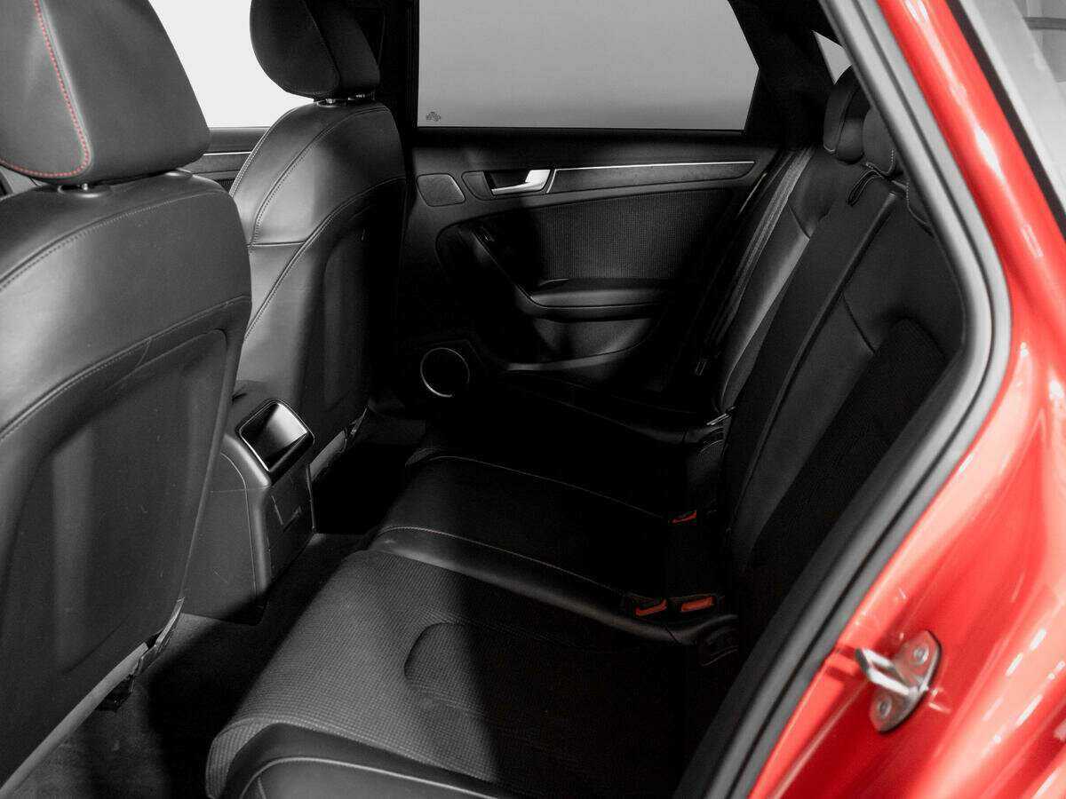 Audi A4 2015 года с пробегом. Фото: #8