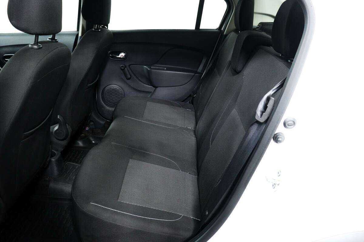 Б/У Рено Логан 2020 года. Фото: #11