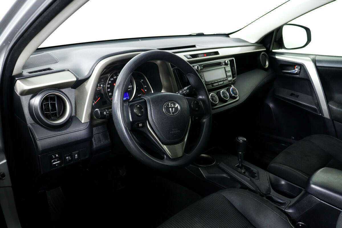 Toyota RAV4 2015 года с пробегом. Фото: #11