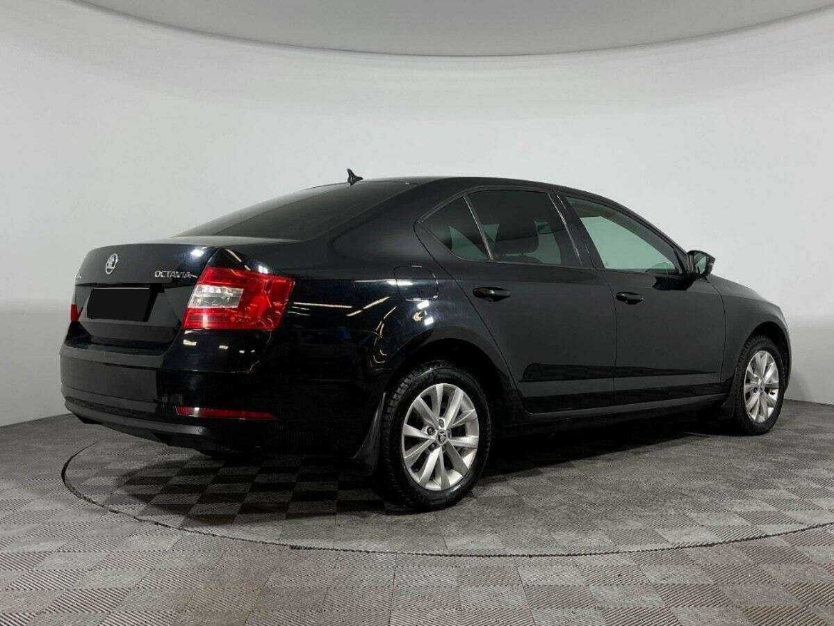 Б/У Шкода Октавия 2017 года. Фото: #4