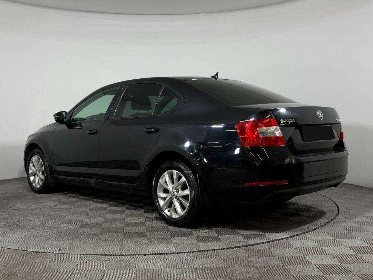 Б/У Шкода Октавия 2017 года. Фото: #5