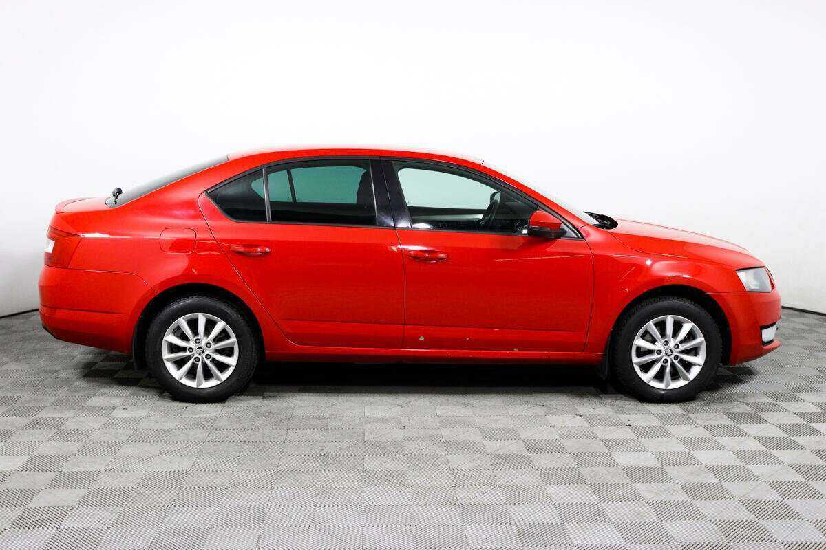 Б/У Шкода Октавия 2015 года. Фото: #3