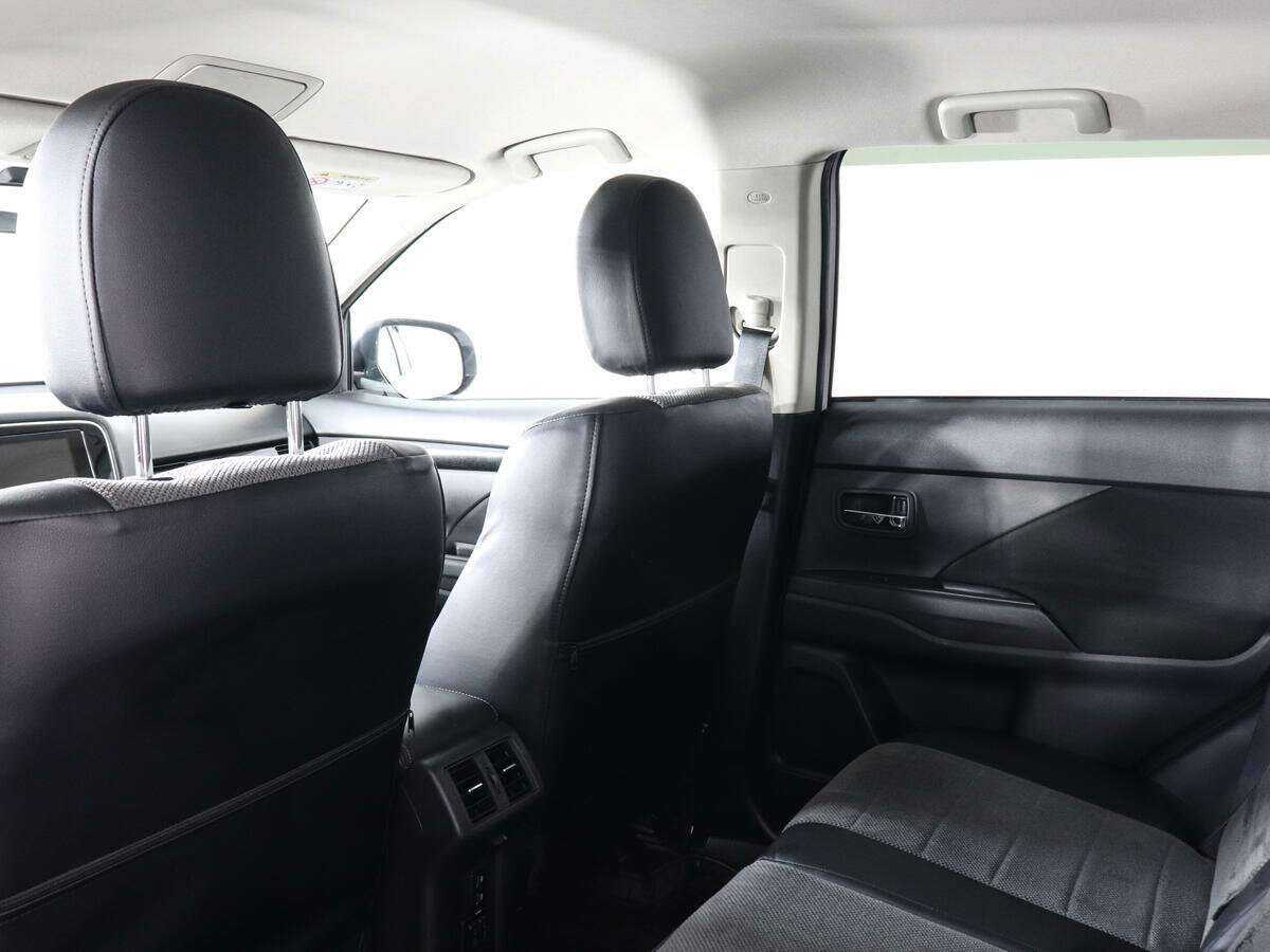 Mitsubishi Outlander 2020 года с пробегом. Фото: #10