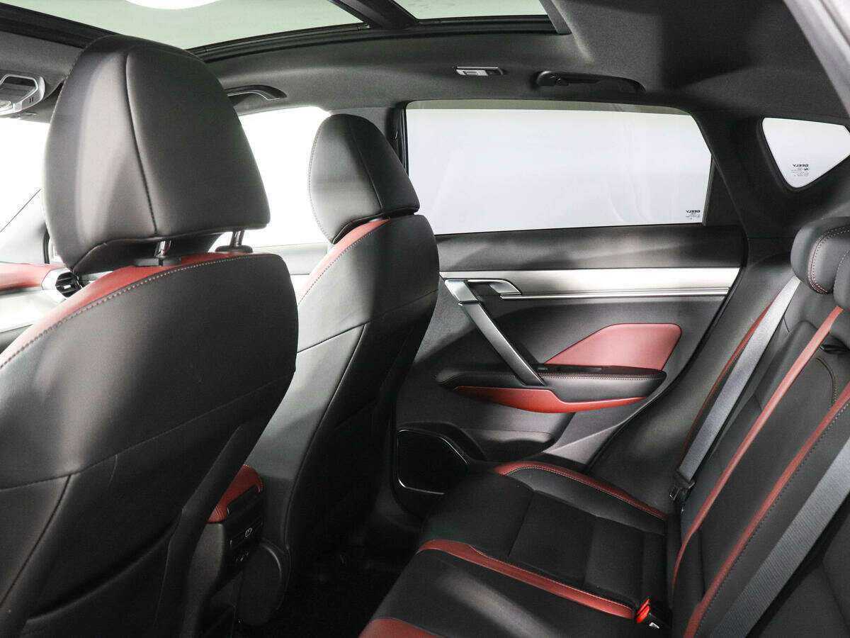 Б/У Джили Кулрэй 2021 года. Фото: #10