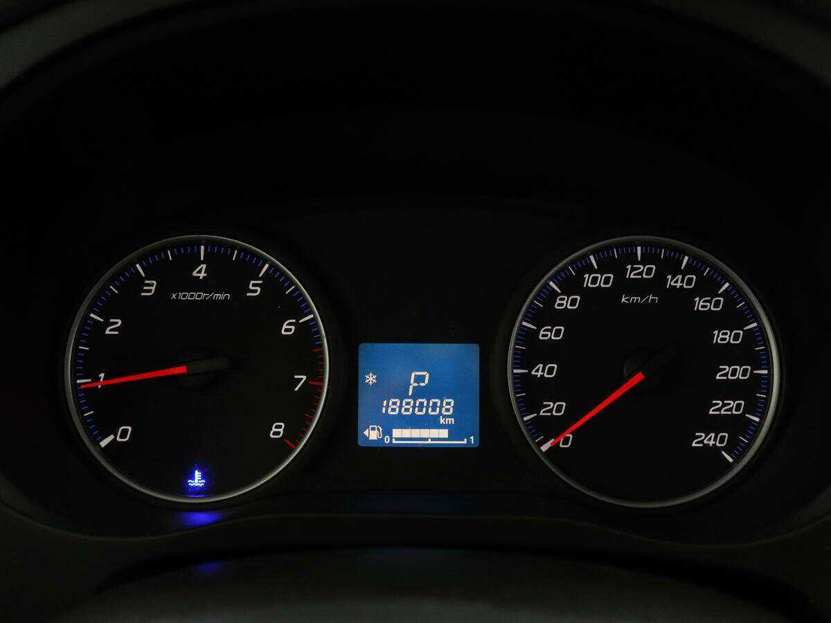 Б/У Митсубиши Оутлэндер 2017 года. Фото: #10