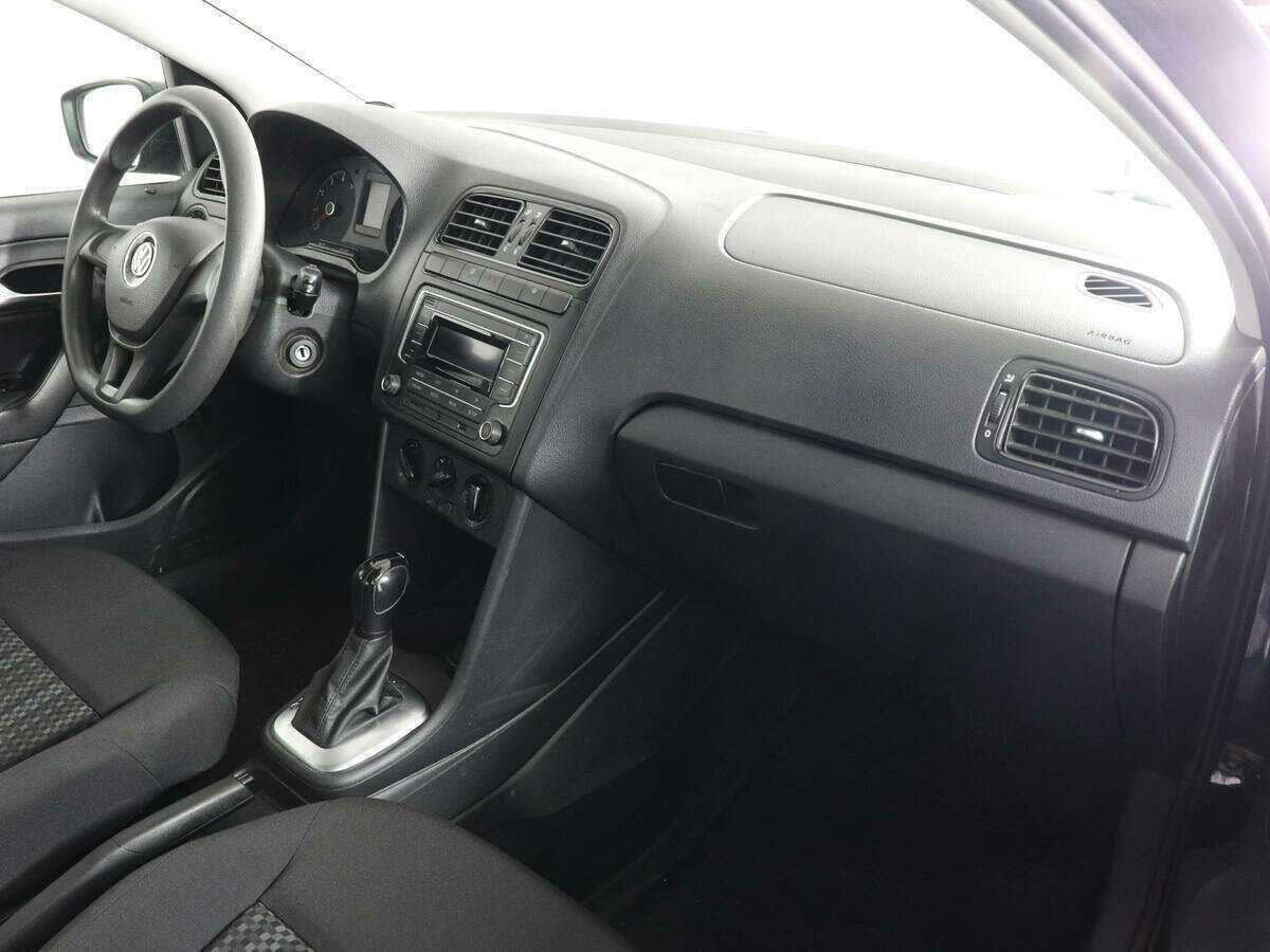 Б/У Фольксваген Поло 2017 года. Фото: #9